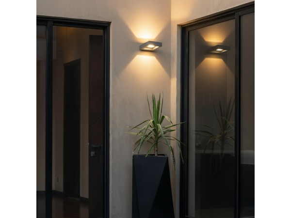 kelvo® AURA KLV-101-0117 Φωτιστικό Τοίχου / Απλίκα LED 7W 875lm 45° AC 220-240V Αδιάβροχο IP65 Θερμό Λευκό 2700K - Bridgelux COB Chip & TÜV SÜD Driver - Γκρι Ανθρακί Ματ - Μ13 x Π15 x Υ4.5cm - 5 Χρόνια Εγγύηση kelvo® AURA KLV-101-0117 Φωτιστικό Τοίχου / Απλίκα LED 7W 875lm 45° AC 220-240V Αδιάβροχο IP65 Θερμό Λευκό 2700K - Bridgelux COB Chip & TÜV SÜD Driver - Γκρι Ανθρακί Ματ - Μ13 x Π15 x Υ4.5cm - 5 Χρόνια Εγγύηση