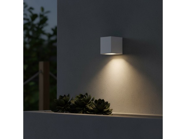 kelvo® BURANO KLV-101-0020 Φωτιστικό Τοίχου / Απλίκα για Λάμπα MR16 με Ντουί GU10 AC 220-240V Αδιάβροχο IP65 - Λευκό Ματ - Μ8 x Π8 x Υ7cm