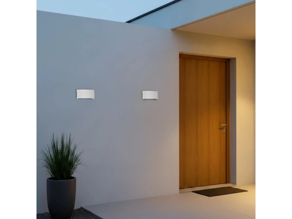 kelvo® SIXOAD KLV-101-0008 Φωτιστικό Τοίχου / Απλίκα LED 18W 1800lm 30° AC 220-240V Αδιάβροχο IP65 Θερμό Λευκό 2700K - CREE XPE Chip & TÜV SÜD Driver - Λευκό Ματ - Μ17 x Π4 x Υ8cm - 5 Χρόνια Εγγύηση